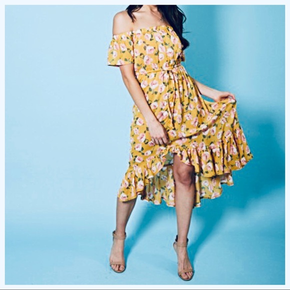 ✨LAST ONE✨off the shoulder high low boho dress - Picture 2 of 8